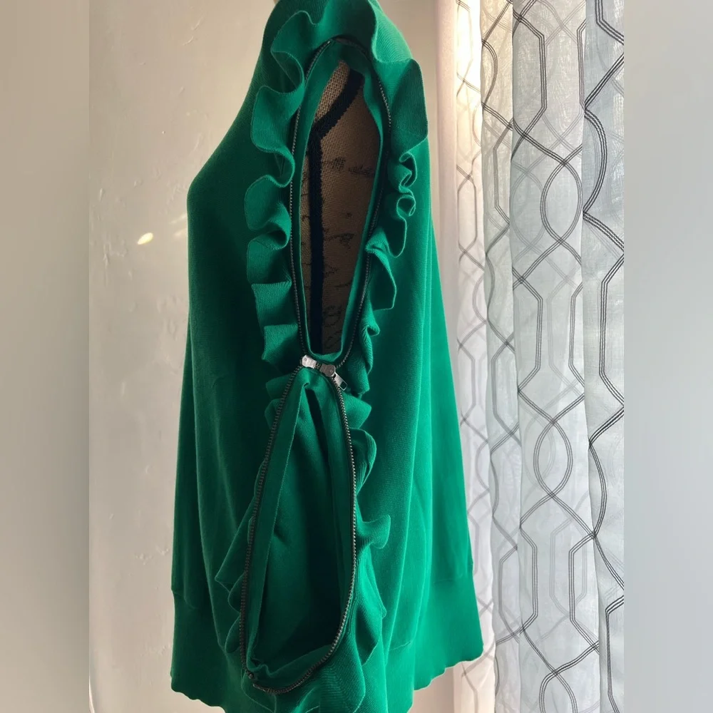 Green Ruffle Sweater - Picture 5 of 12